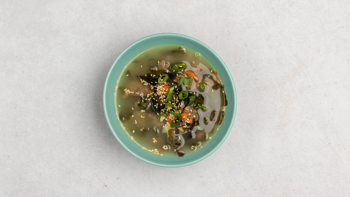 Wakame polévka