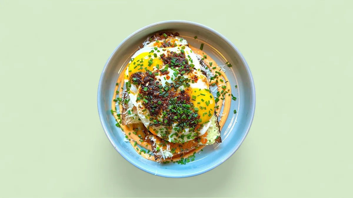 Sunny Chili Cheese Eggs
