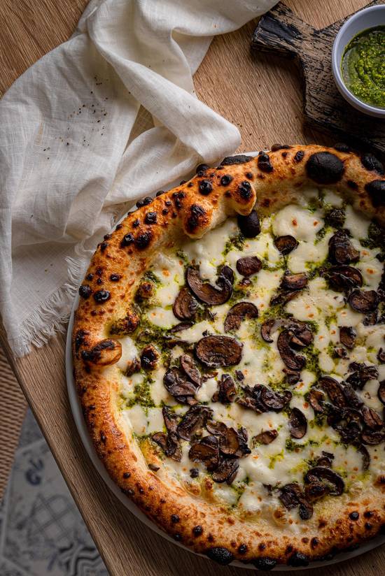 Pesto Mushroom Pizza (V)