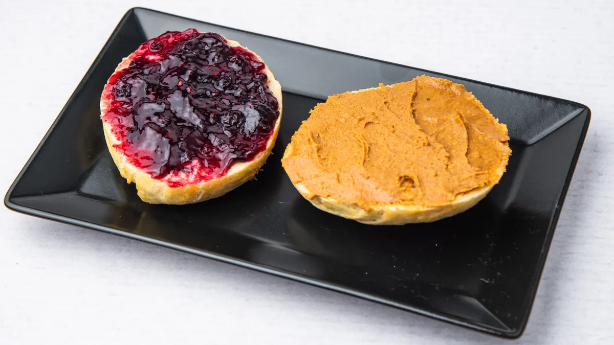 PB Jelly bagel