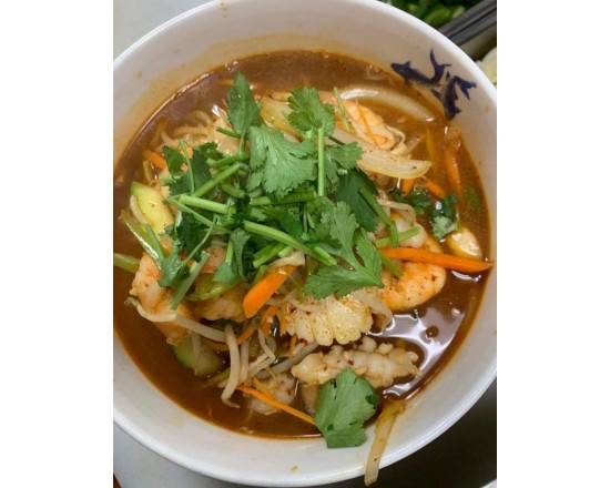 Spicy Tom Yum Noodle soup