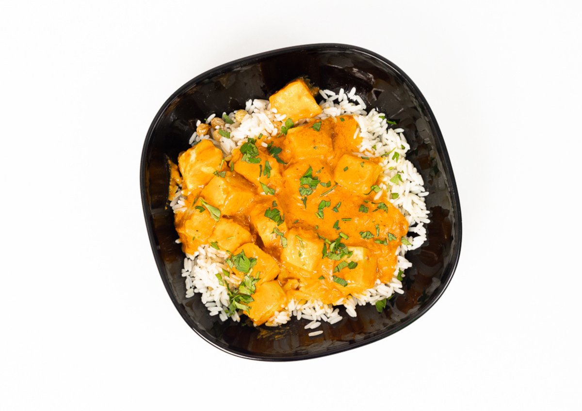 Butter halloumi cu sos de alune and clean rice cu stafide