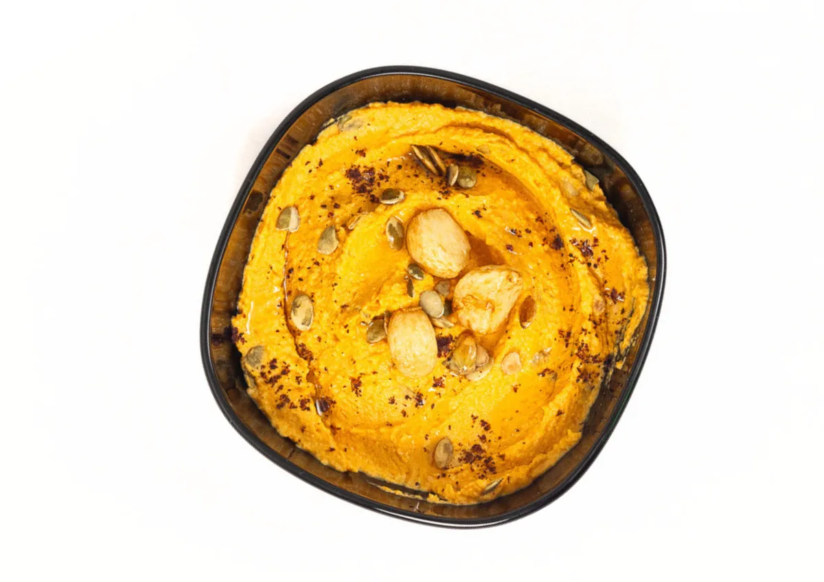 Hummus cu morcov și usturoi copt