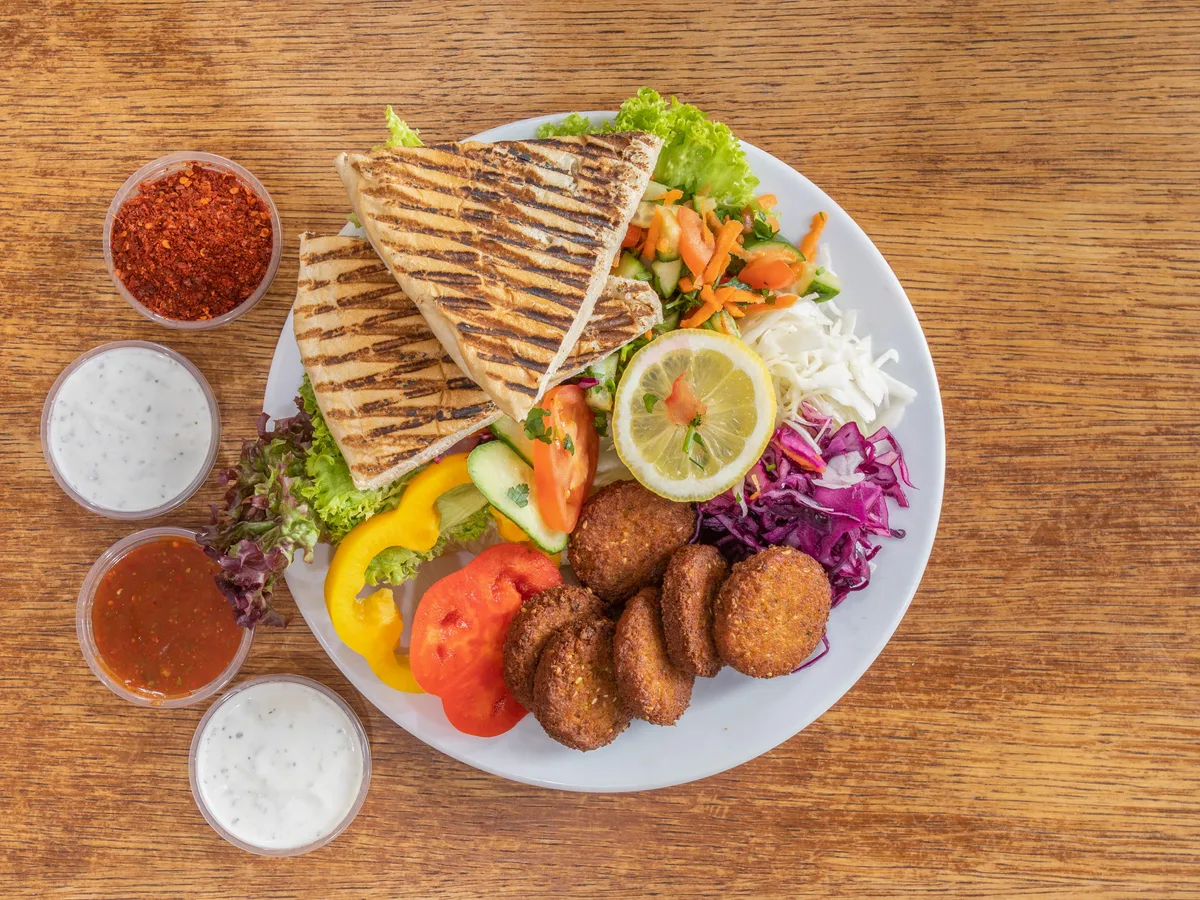 Falafel talíř