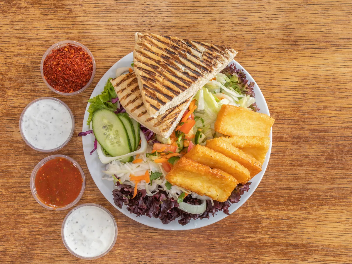 Halloumi talíř