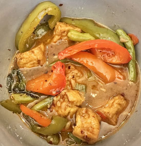 SPICY BASIL LEAVES