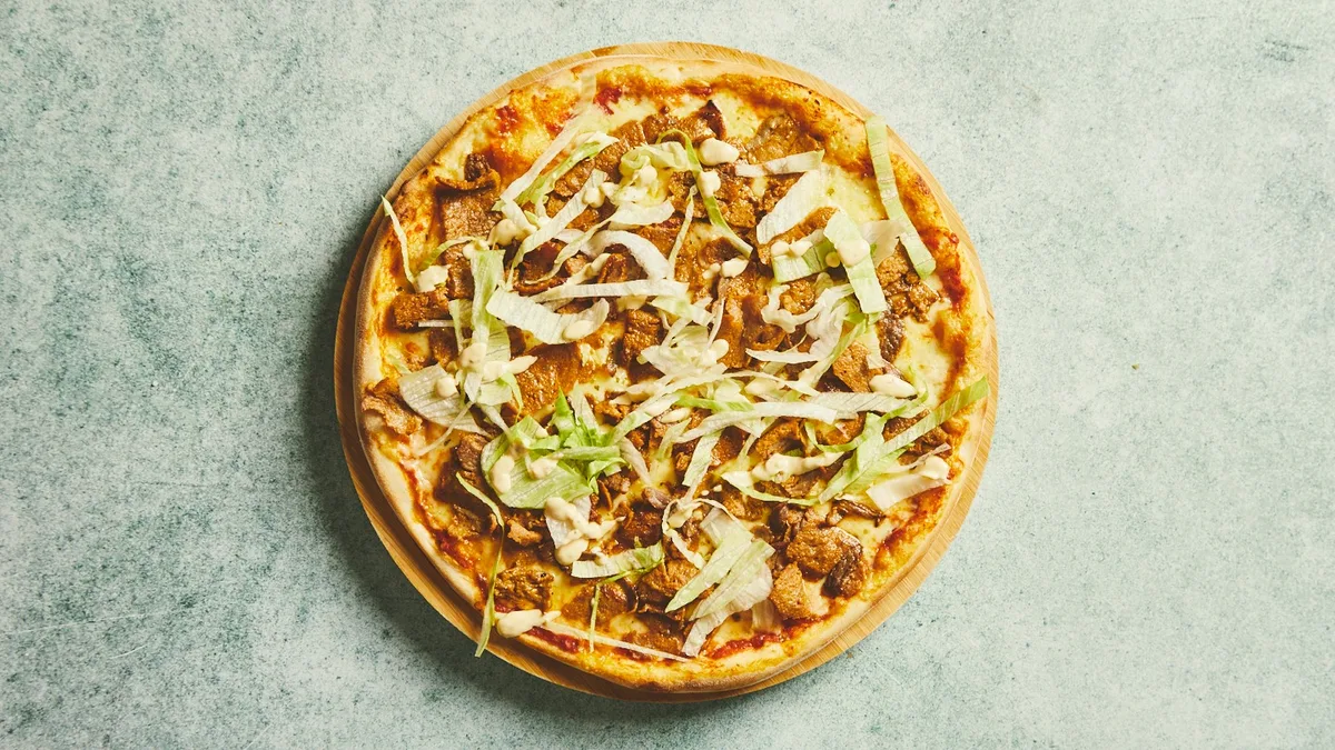 28. Kebab Pizza
