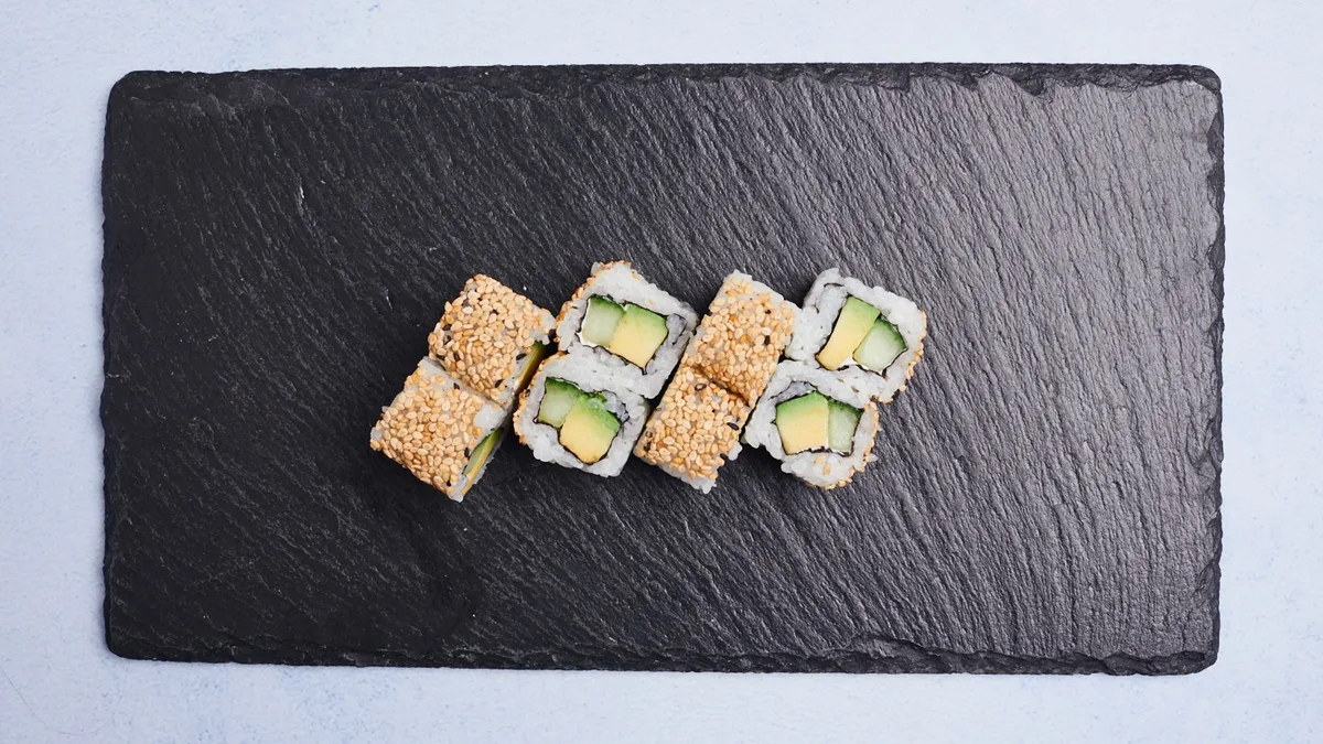 22. California Cali I-O Maki