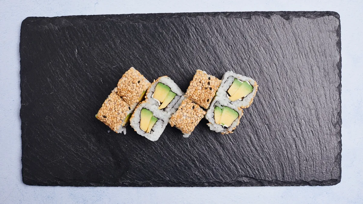24. Avocado Cali I-O Maki