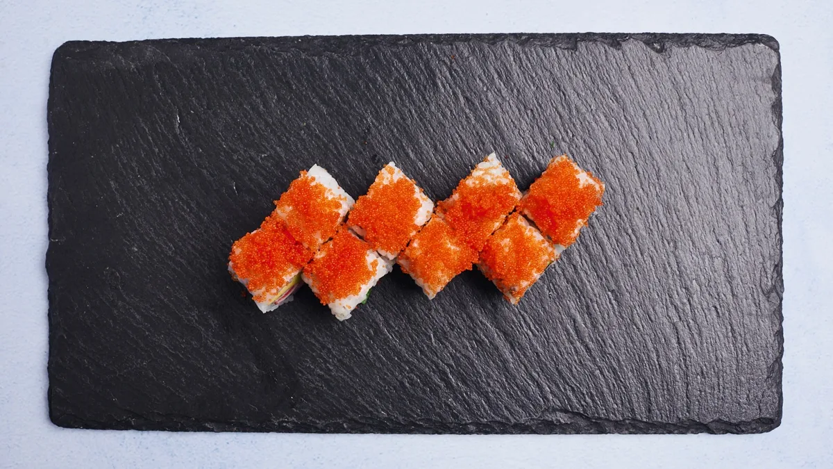 32. Surimi Masago I-O Maki