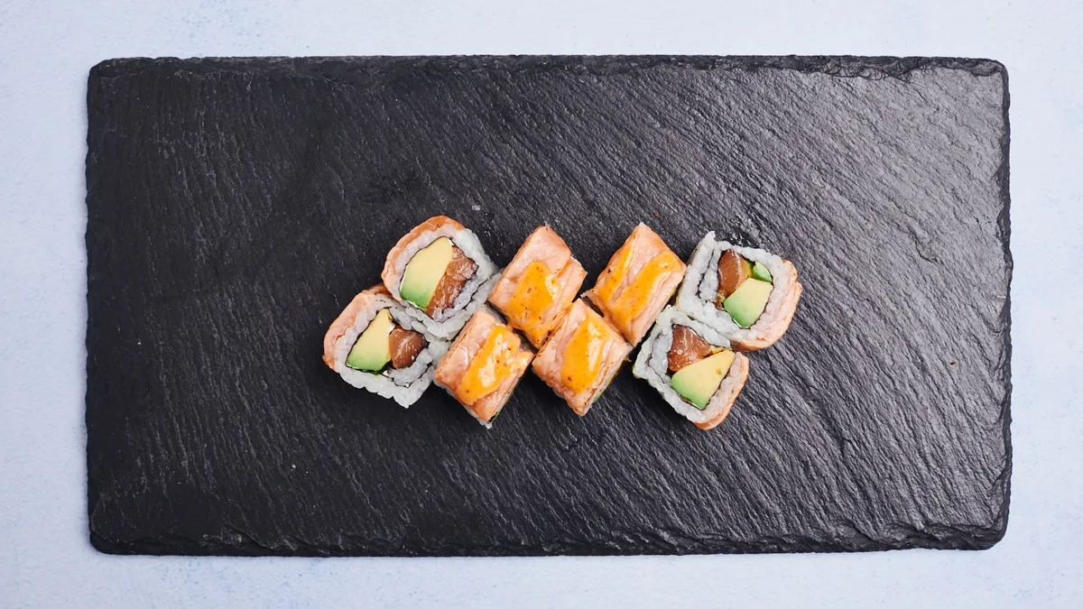 49. Sakura Cali I-O Maki