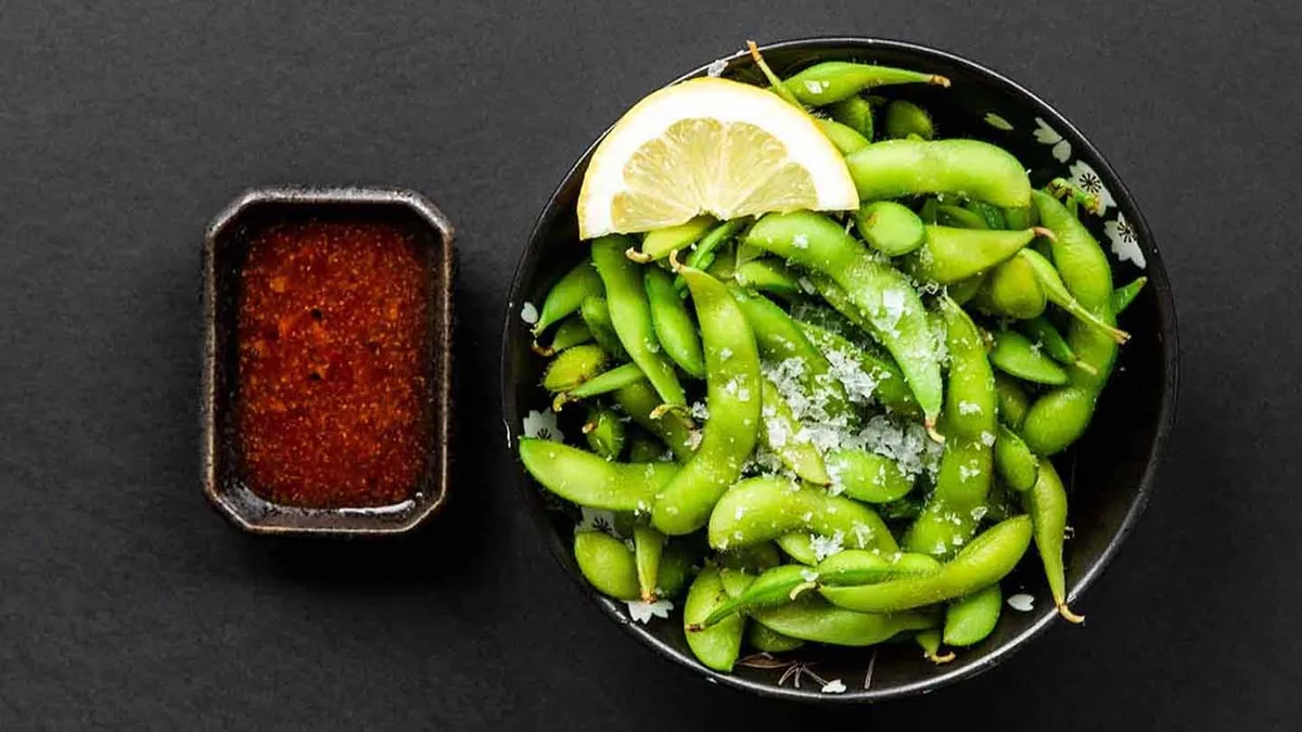 Spicy edamame (V, L, G)