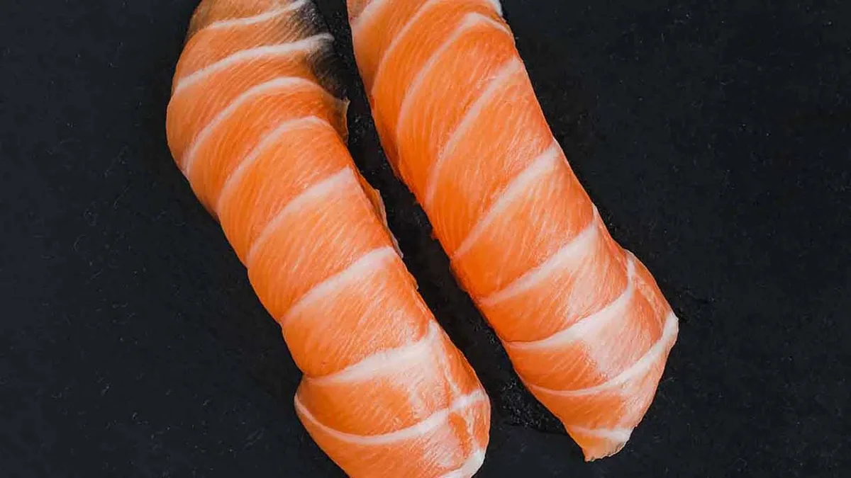 Nigiri laks (2 stk)