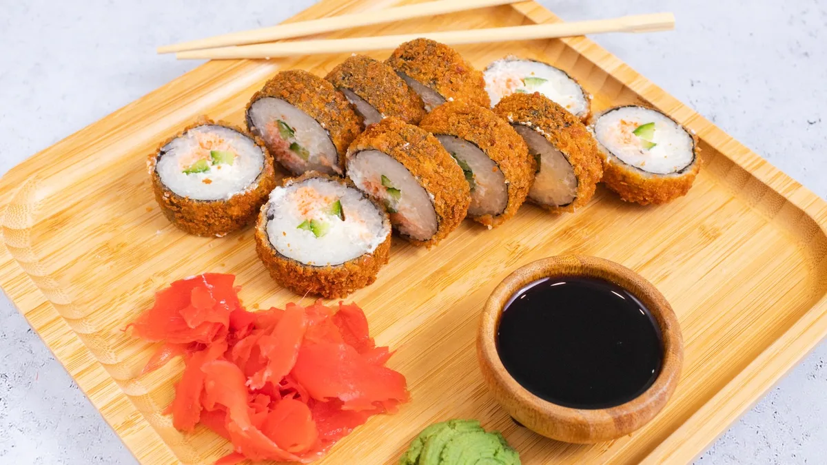 İsti Roll Qızılbalıq ilə (10 ədəd)