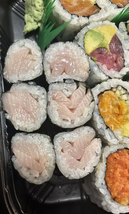 Yellowtail Roll