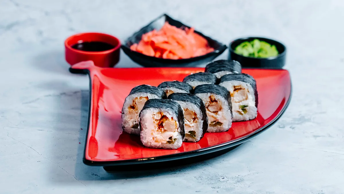 Toyuqlu Maki Roll (8 əd.)