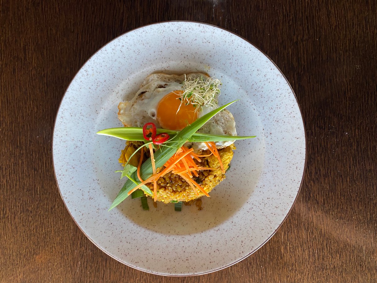 Nasi Goreng Csirke (Indonéz sült rizs)