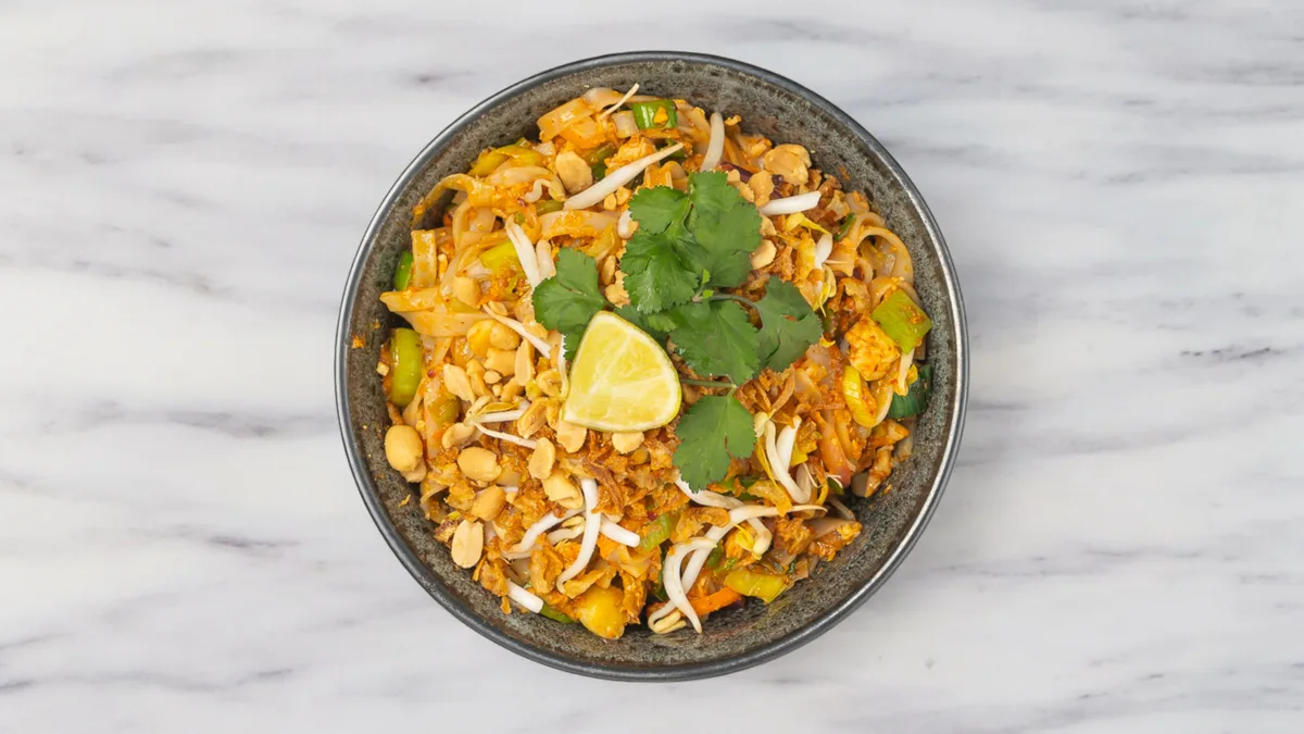 PadThai Csirke