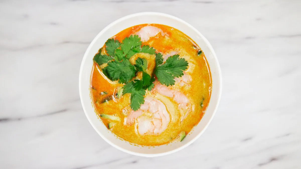 Tom Yum leves garnélarákkal