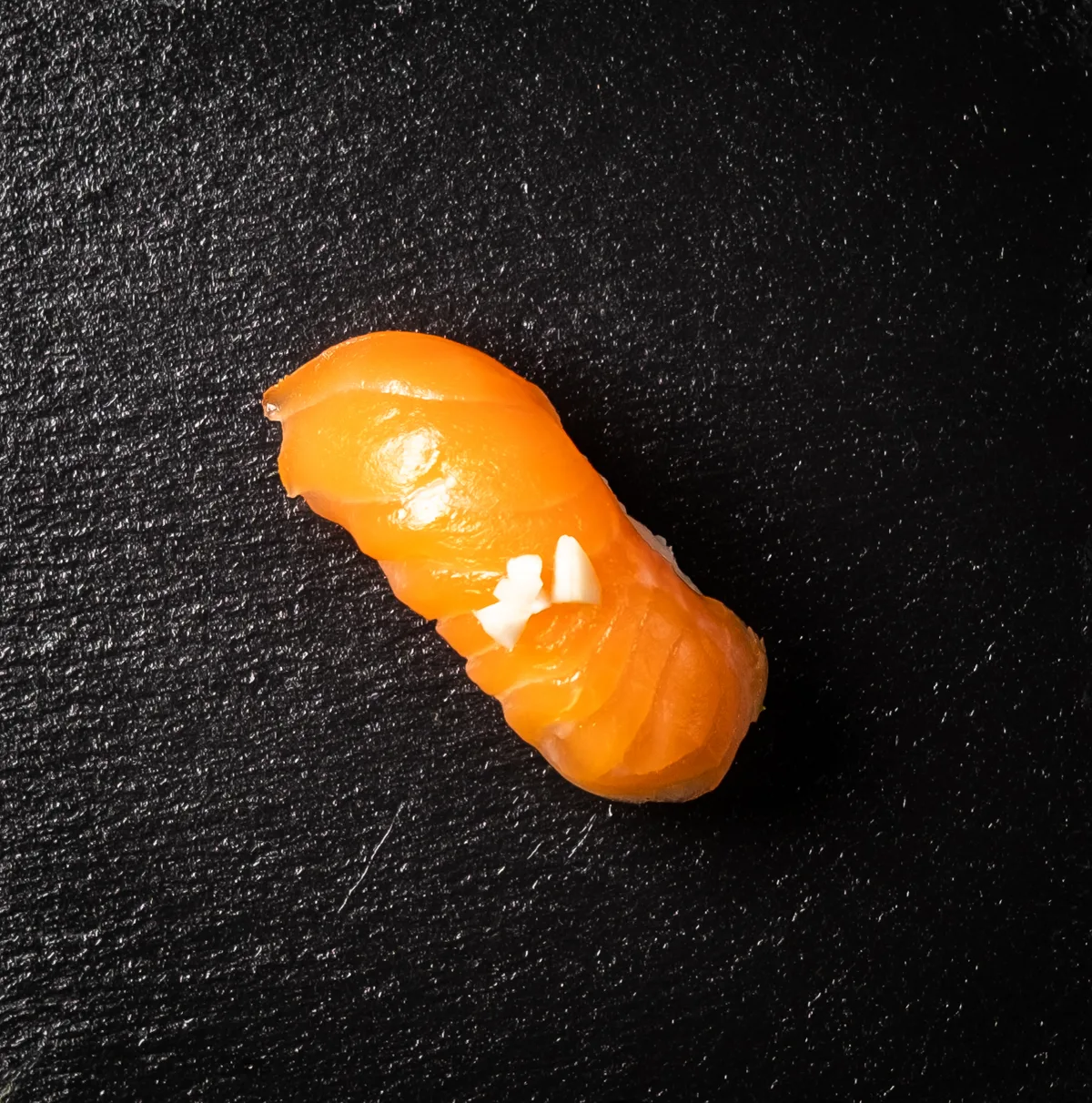 Nigiri Laks hvidløg