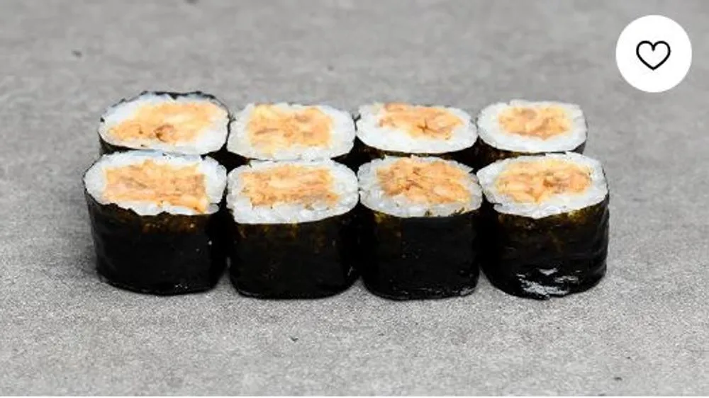 Maki pieczony łosoś (8 sztuk)
