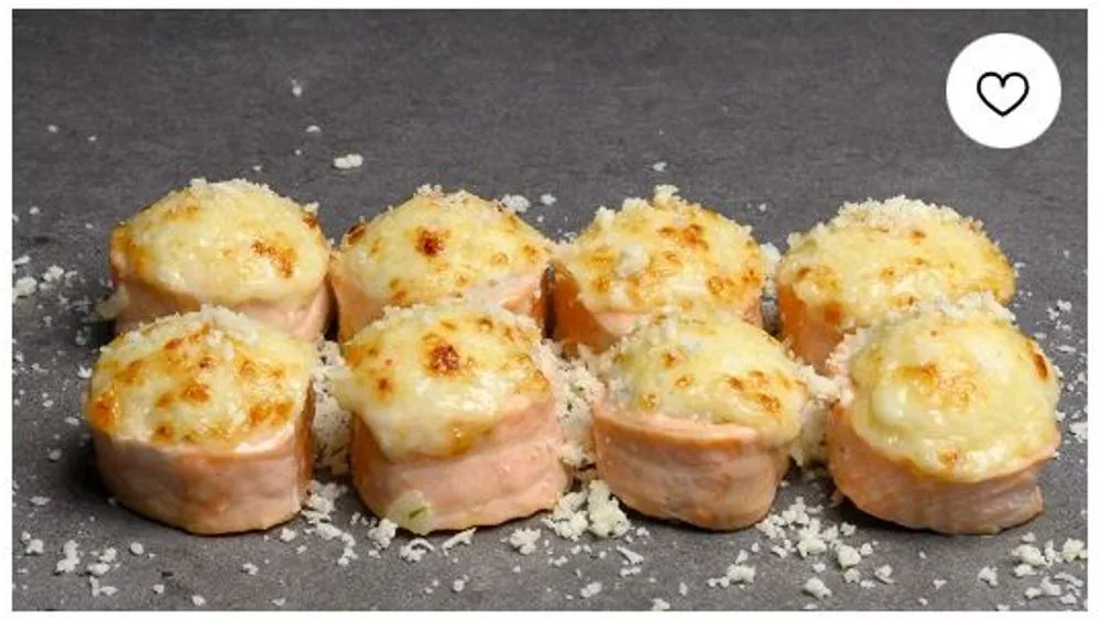 Zapiekany Roll w łososie z parmezanem (8 sztuk) (CHIEF ROLL (10 sztuk))