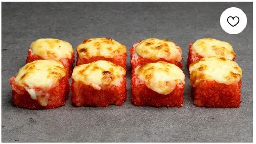 Zapiekany tobiko - krewetka w tepurze (8 sztuk)
