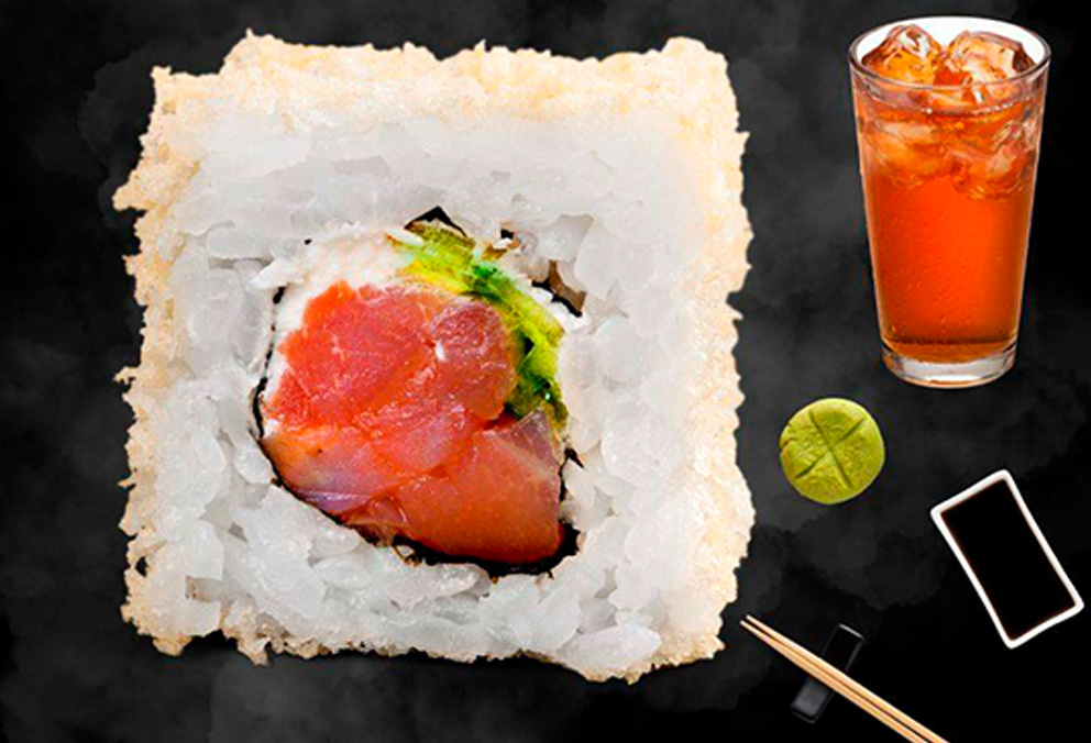 Combo Rollo de Salmón 10 Pz y Té Frío