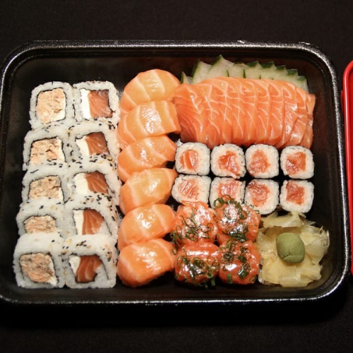 Combinado Salmão 48 Peças (tradicional)