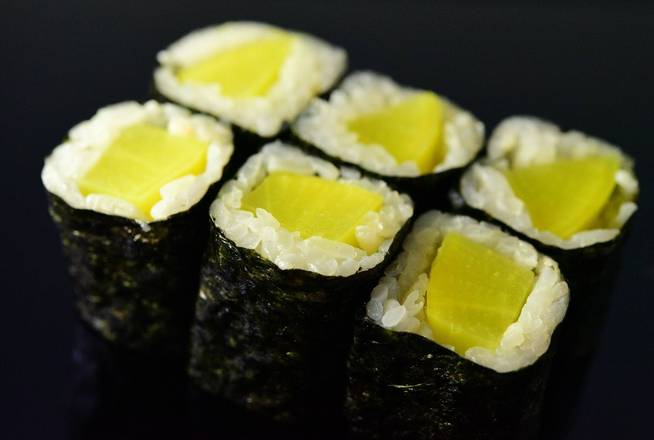 32. Oshinko Roll (6 pcs)
