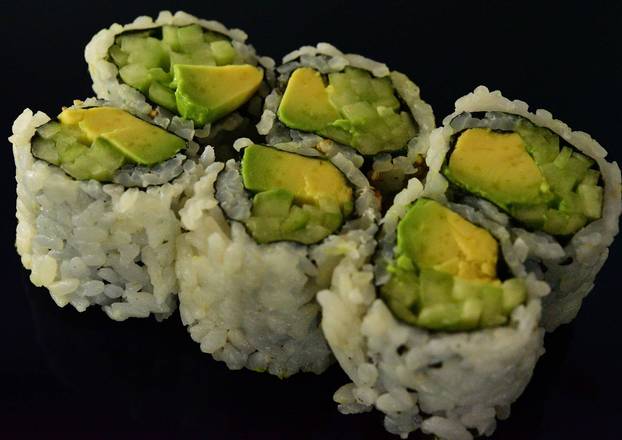 33. Avocado and Cucumber Roll (6 pcs)