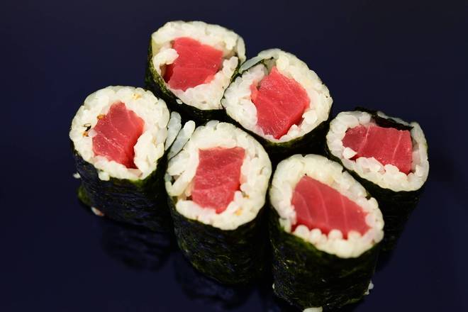 38. Tuna Roll (6 pcs)