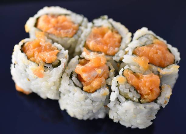 48. Spicy Salmon Roll (6 pcs)