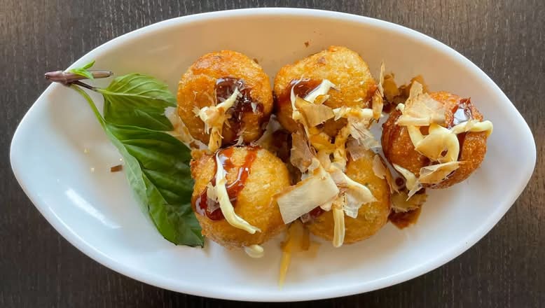 7. Tokoyaki (5 Pieces)