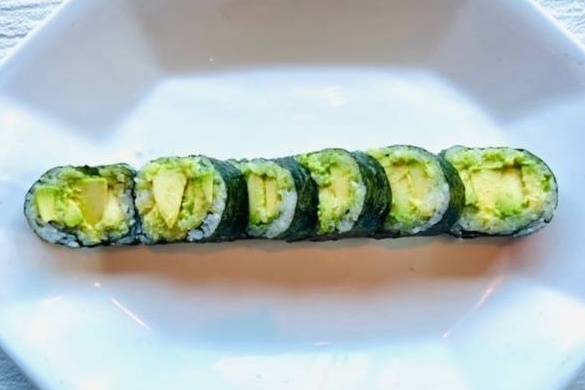 Avocado Roll (6PCS)