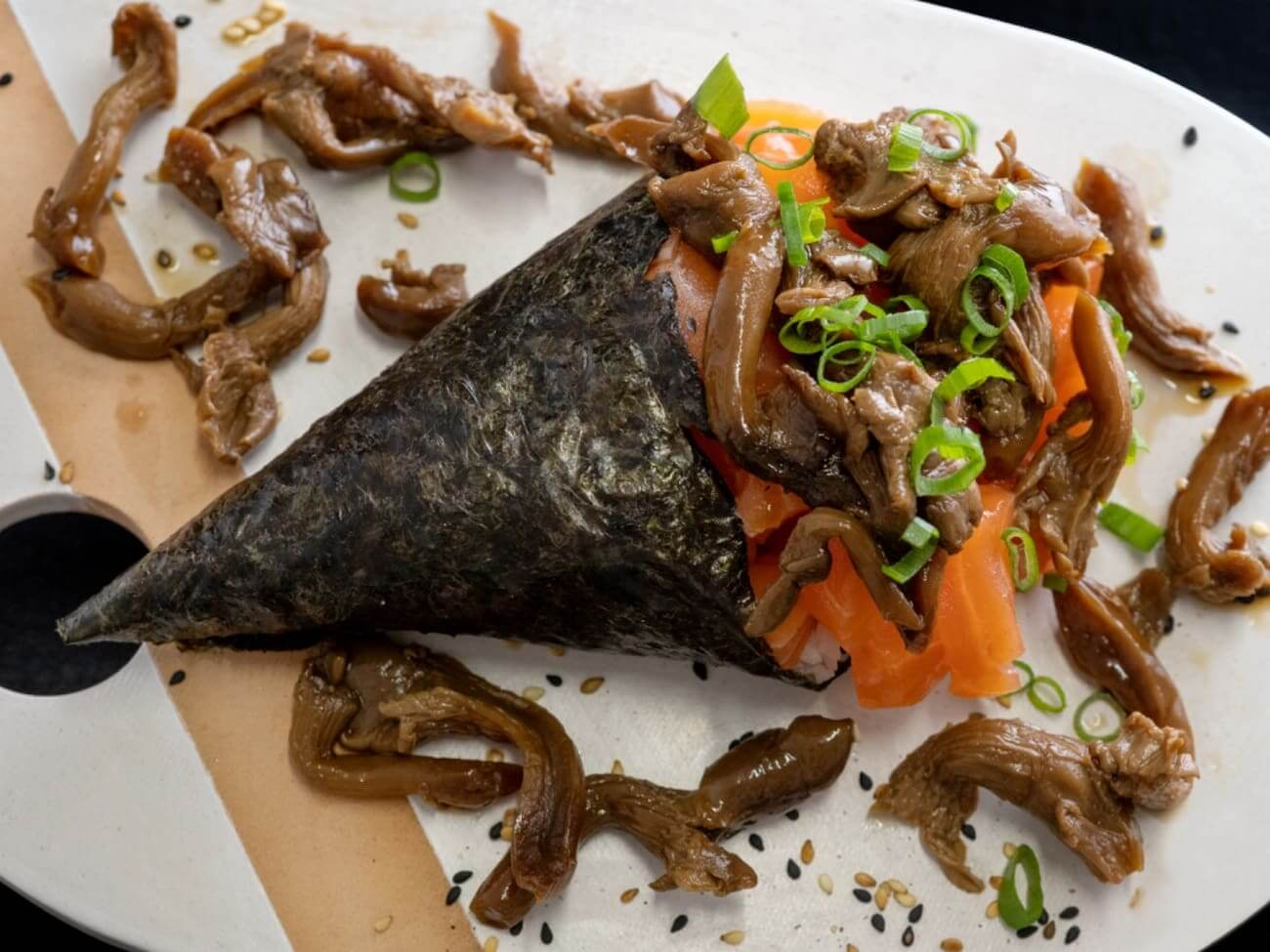 Temaki Go 3 - Salmão Com Shimeji