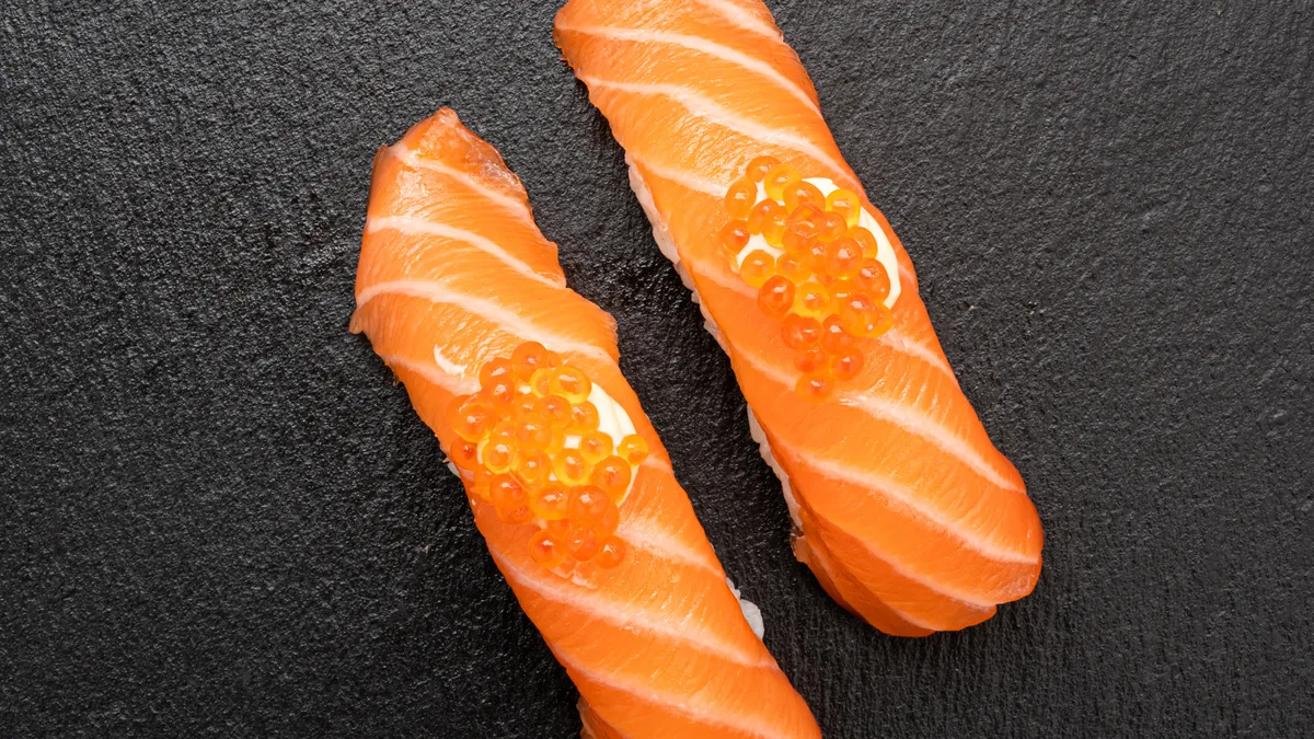 Sake Ikura Nigiri 2 Pcs