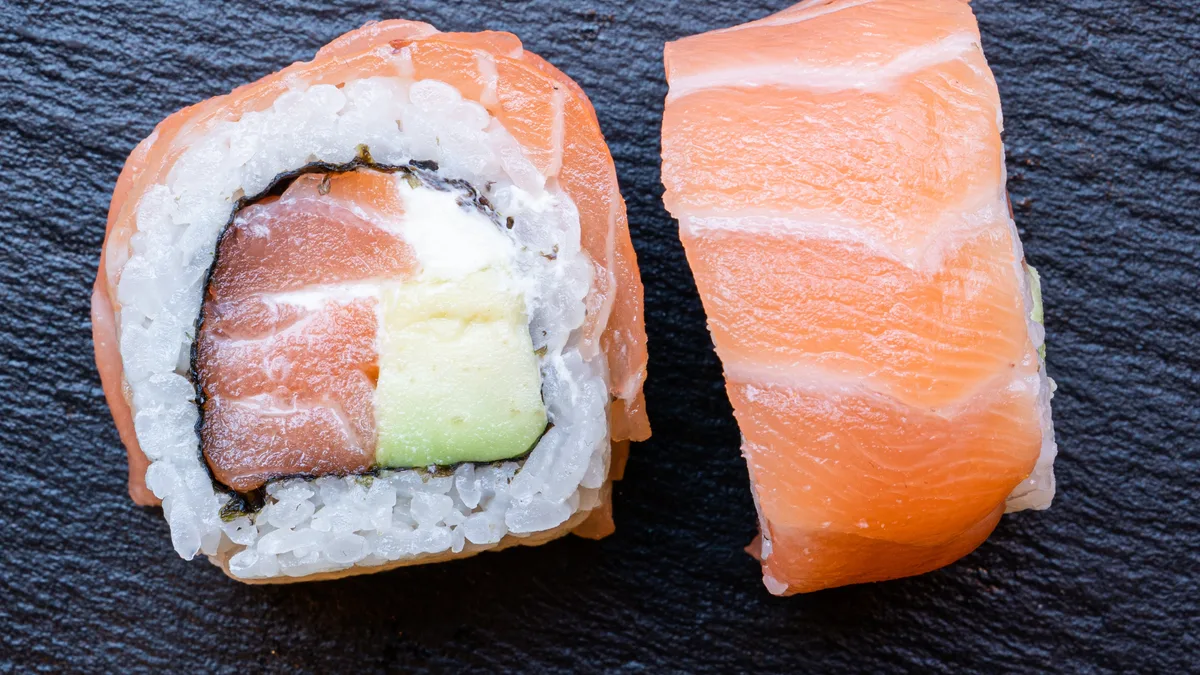 Salmon Sashimi Roll 8 Pcs