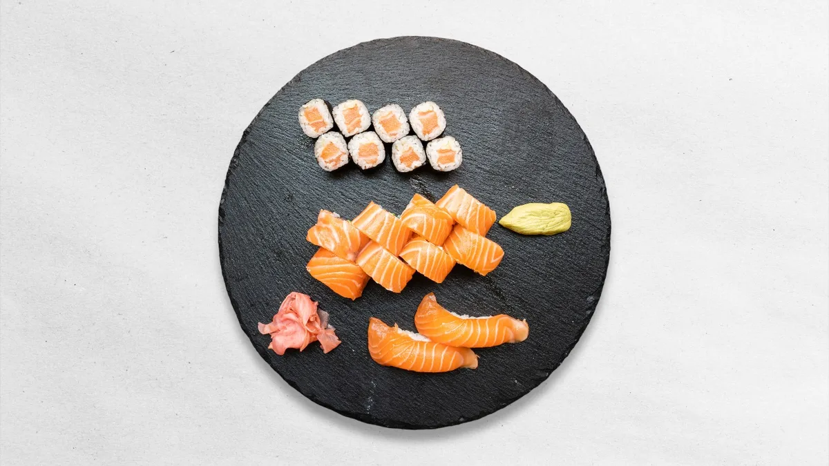 Salmon Set 18 Pcs