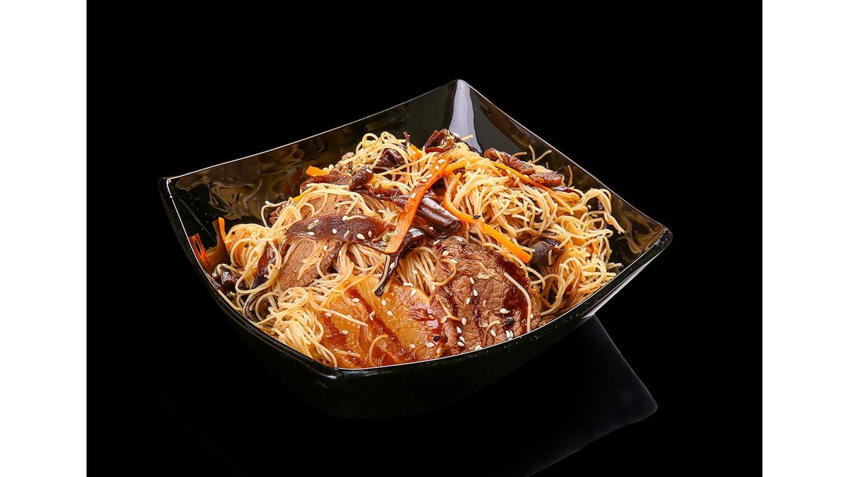 Noodles funchoza cu vită