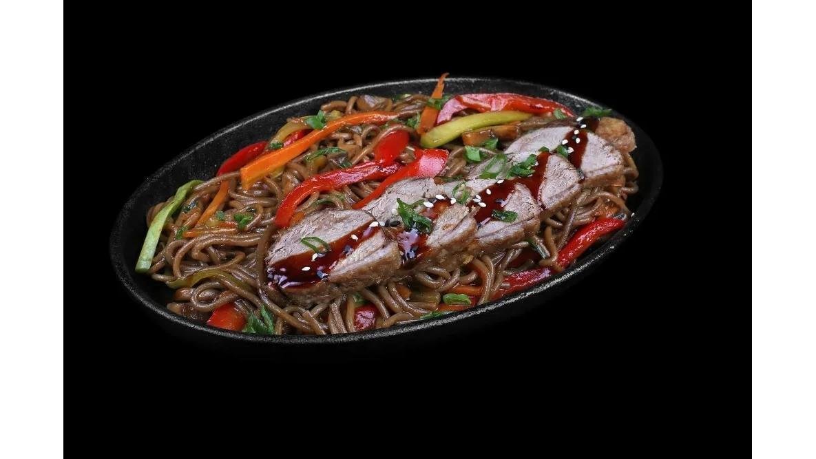 Noodles soba cu piept de rață