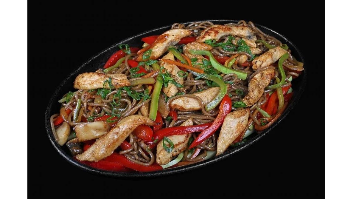 Noodles soba cu pui