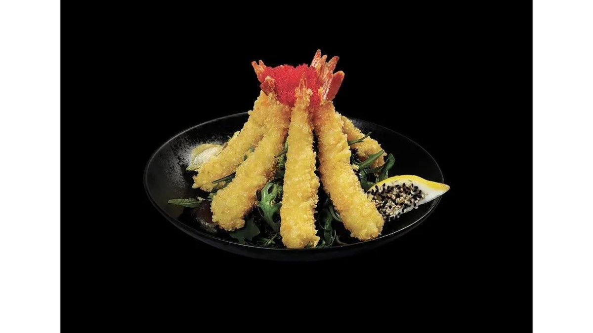 Salată cu creveți tempura