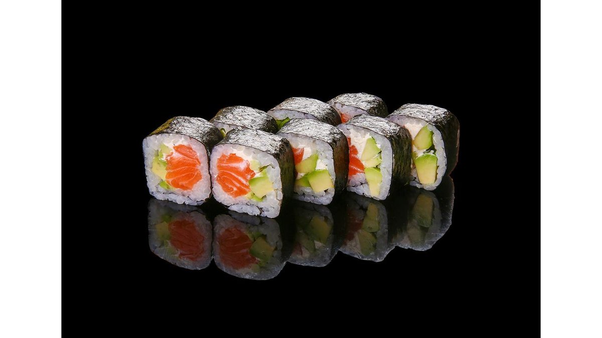 Uramaki somon (Sushi rolls)