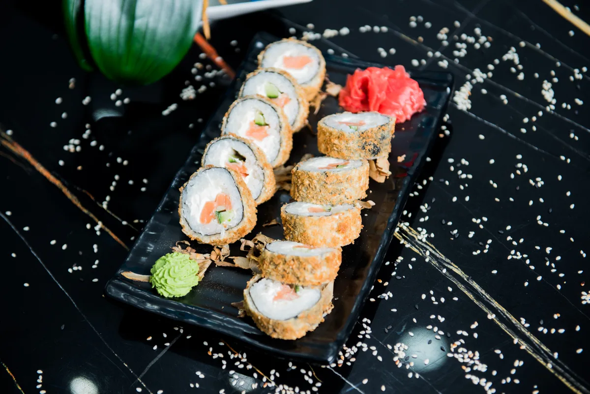 Hot Roll Salmon (10 əd.)