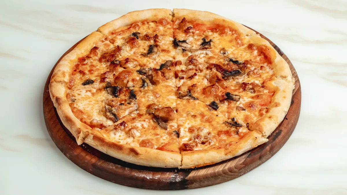 Toyuqlu Pizza 32 sm.