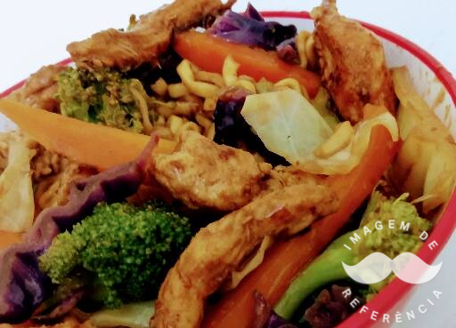 Yakissoba de Frango 500g