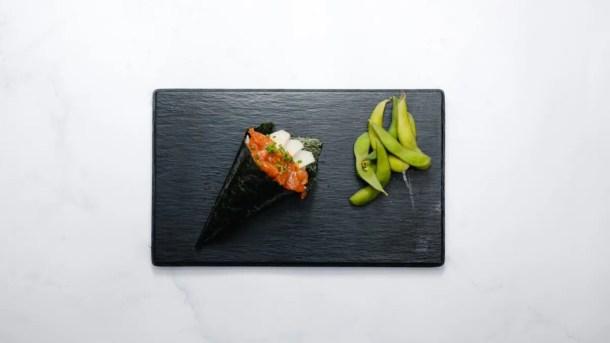 Lax Temaki