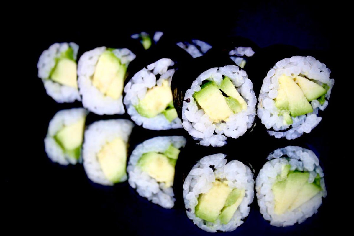 Avo Maki (vegan)