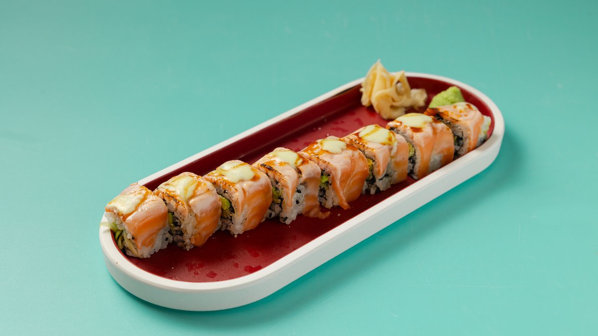 Uramaki Salmon Teriyaki Roll